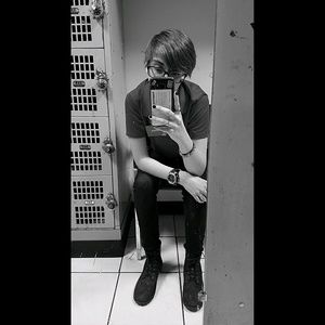 Meet your Posher, Adriana